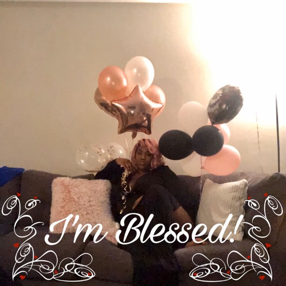 Meet your Posher, Mzidolized - Picture 1 of 1